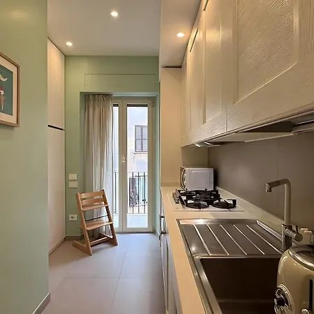Elegant Escape Walk To The Colosseum Appartamento Roma