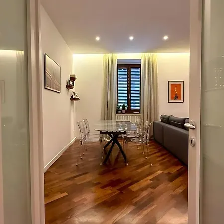 Appartamento Elegant Escape Walk To The Colosseum Roma